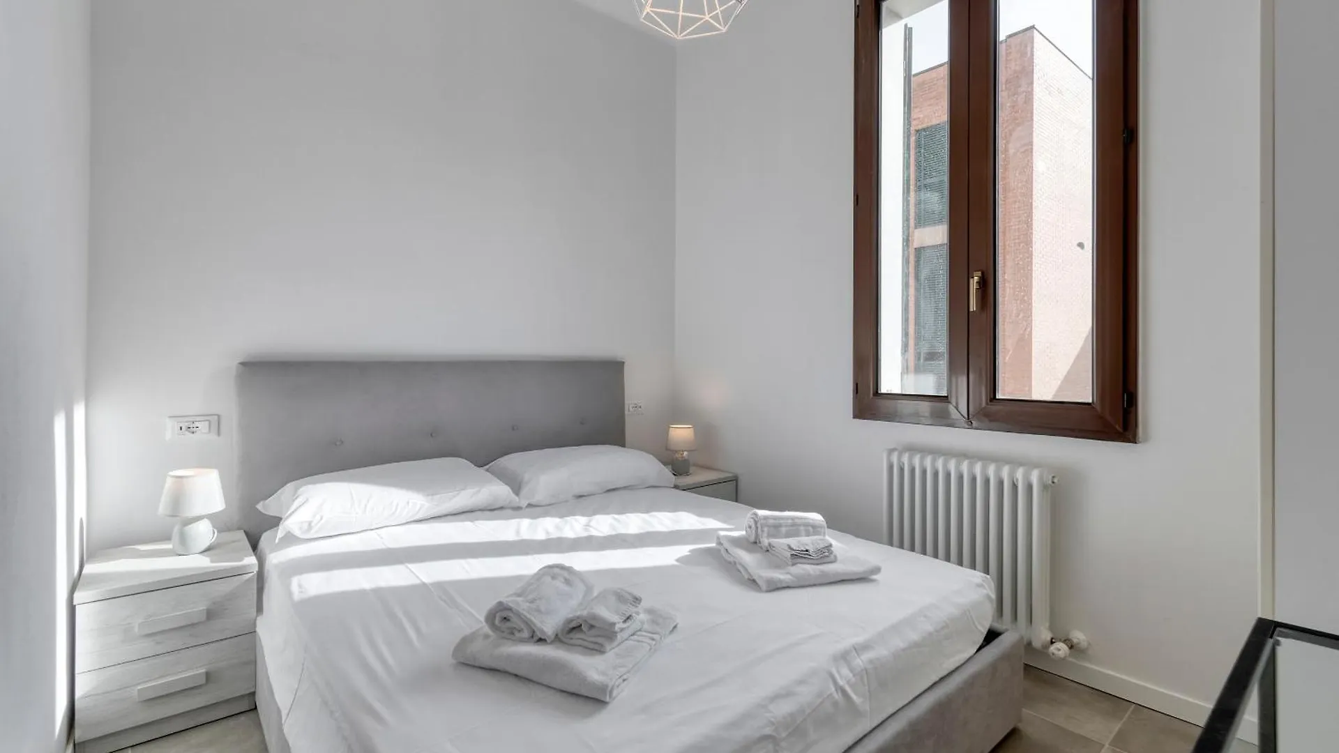 Blueshouse Carracci Bed & Breakfast Bologna 0*,  Italy