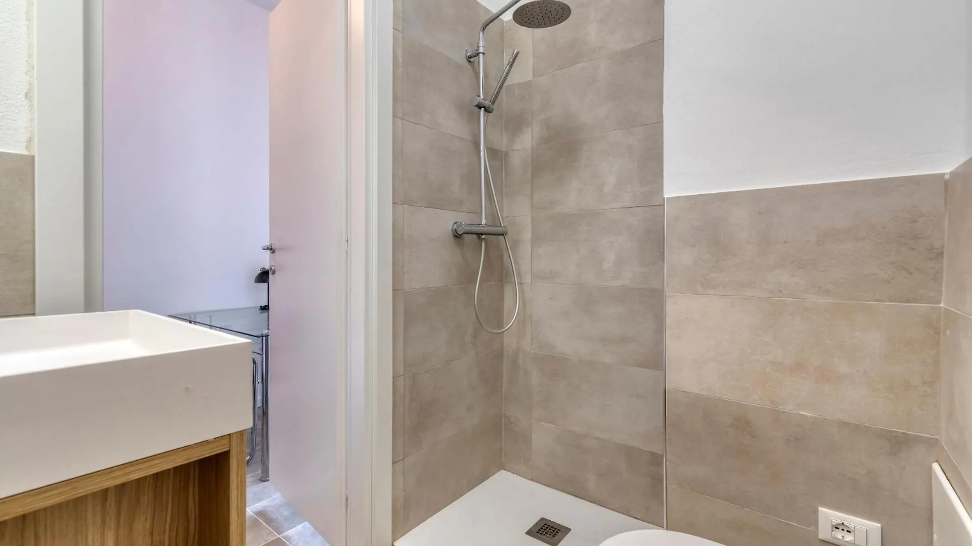 Blueshouse Carracci Bed & Breakfast Bologna 0*,  Italy